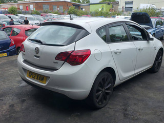 Opel Astra J 2012