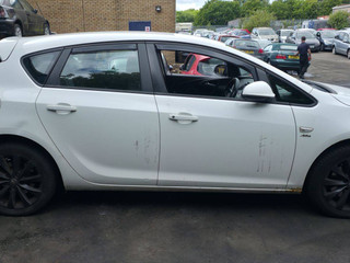 Opel Astra J 2012