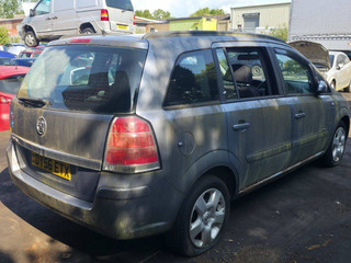 Opel Zafira 2  (B) 2006