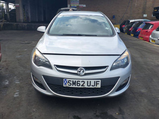 Opel Astra J рест. 2013