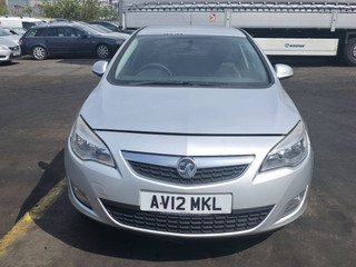 Opel Astra J 2012
