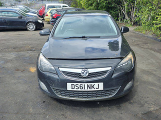 Opel Astra J 2012