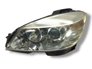 Фара галоген левая Mercedes-Benz C-Класс W204/S204 W204 2007, 1.8 л., Kompr, M 271.952, бензин, АКПП, palladiumsilber / 792, седан, задний привод, правый руль, A2048208561