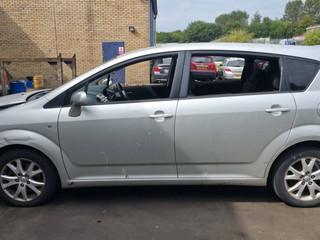 Toyota Corolla Verso 2  AR10 рест. 2008