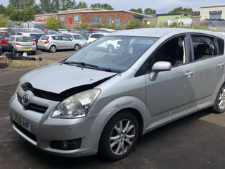 Toyota Corolla Verso 2  AR10 рест. 2008