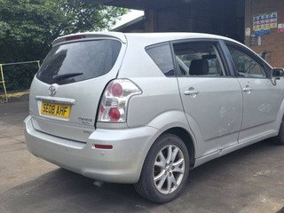 Toyota Corolla Verso 2  AR10 рест. 2008