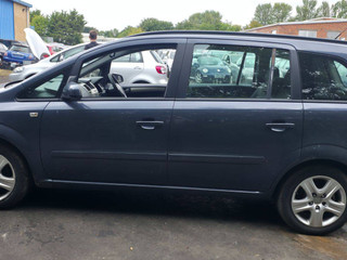 Opel Zafira 2  (B) рест. 2008