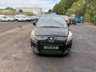 Peugeot 5008  T8 2011