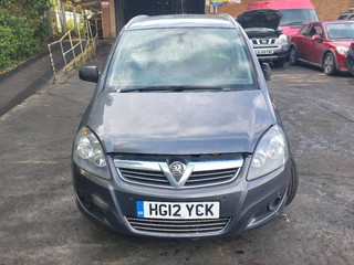 Opel Zafira 2  (B) рест. 2012