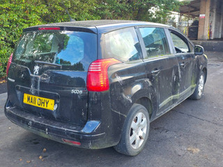 Peugeot 5008  T8 2011