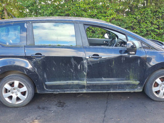 Peugeot 5008  T8 2011