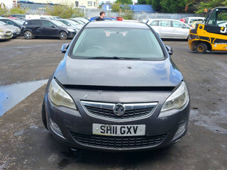 Opel Astra J 2011