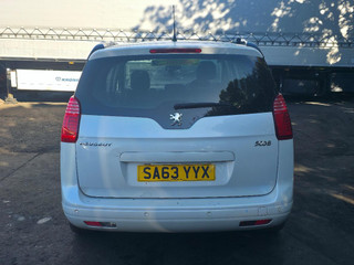 Peugeot 5008  T8 2013