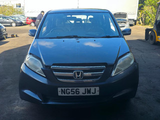 Honda FR-V  BE5 2006