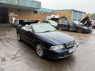 Volvo C70 2002