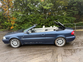 Volvo C70 2002