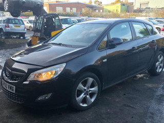 Opel Astra J 2010
