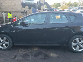 Opel Astra J 2010