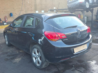 Opel Astra J 2010