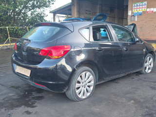 Opel Astra J 2010