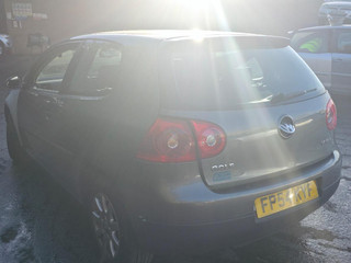 Volkswagen Golf 5 2004