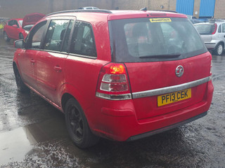 Opel Zafira 2  (B) рест. 2013