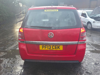 Opel Zafira 2  (B) рест. 2013