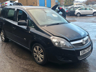 Opel Zafira 2  (B) рест. 2012