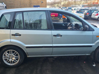 Ford Fusion 2004