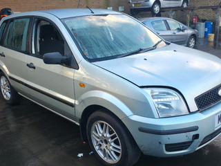 Ford Fusion 2004