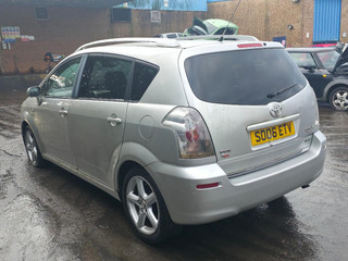 Toyota Corolla Verso 2  AR10 2005