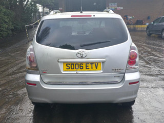 Toyota Corolla Verso 2  AR10 2005