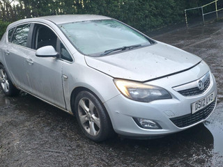 Opel Astra J 2012