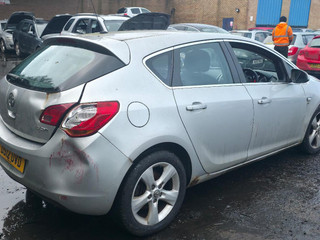 Opel Astra J 2012