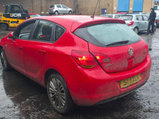 Opel Astra J 2011
