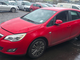 Opel Astra J 2011