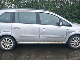 Opel Zafira 2  (B) 2005