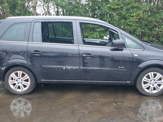 Opel Zafira 2  (B) рест. 2011