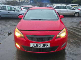 Opel Astra J 2011