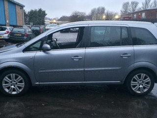 Opel Zafira 2  (B) рест. 2008