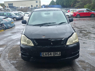 Toyota Avensis Verso рест. CLM20 2004