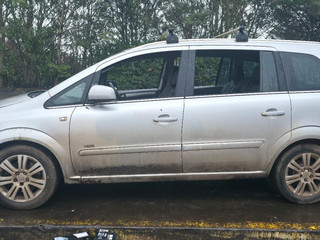 Opel Zafira 2  (B) рест. 2012