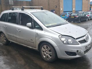 Opel Zafira 2  (B) рест. 2012