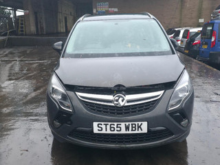 Opel Zafira 3  (C) 2015