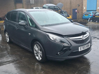 Opel Zafira 3  (C) 2015