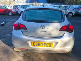 Opel Astra J 2010