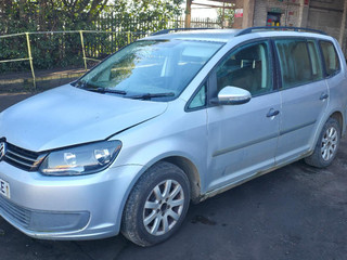 Volkswagen Touran 2-й рест. 2011