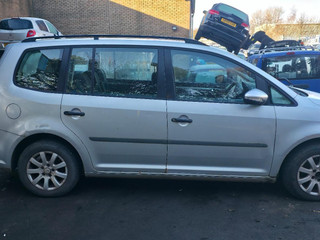 Volkswagen Touran 2-й рест. 2011