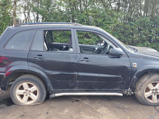 Toyota RAV4 2  (XA20) рест. 2005