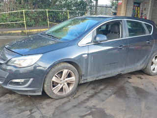 Opel Astra J рест. 2013